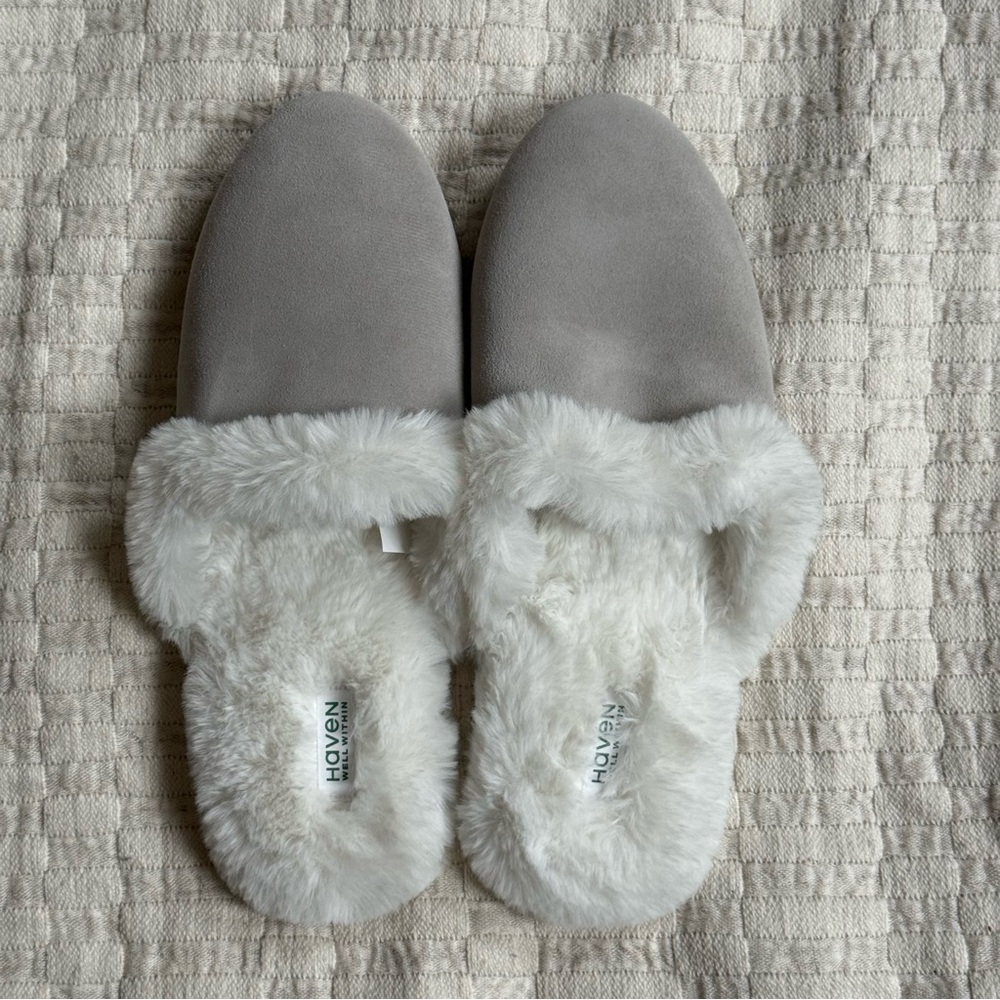 Haven Well Within Gray Suede Slippers - 9